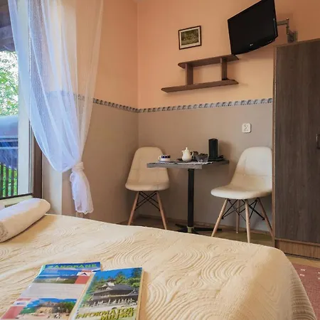 Arnika Wynajem Pokoi Δωμάτια σε οικογενειακή κατοικία *